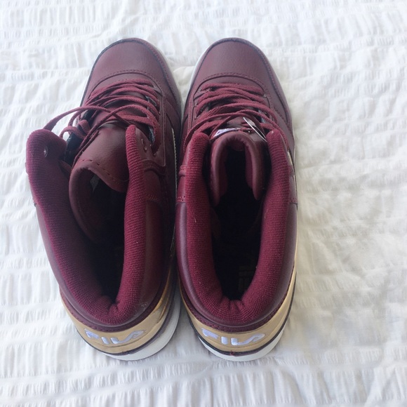 fila burgundy shoes